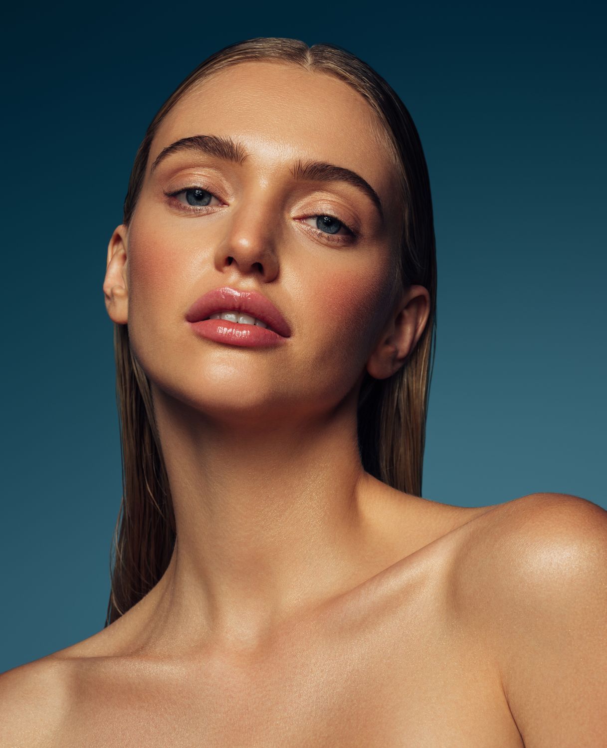 Portrait of a woman with natural beauty.