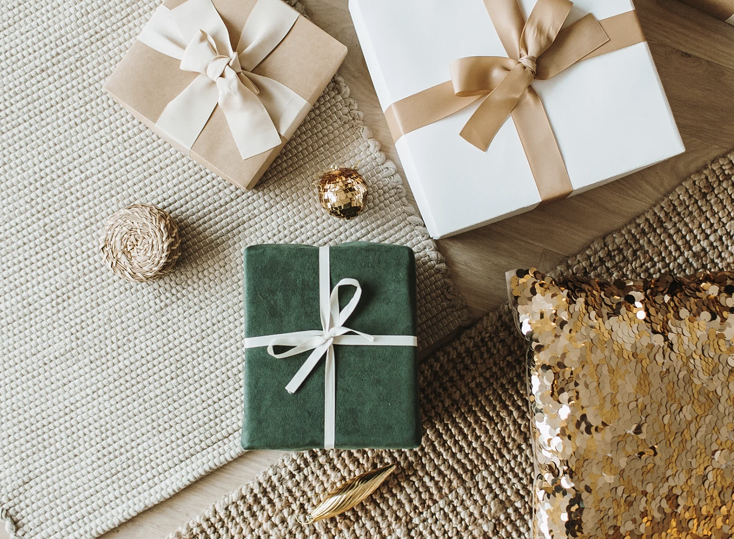 Gift Guide and NEW brand to 4esthetics!